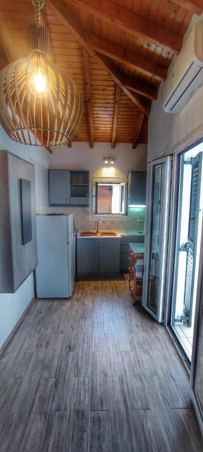 Shades Apartment Скиатос Екстериор снимка
