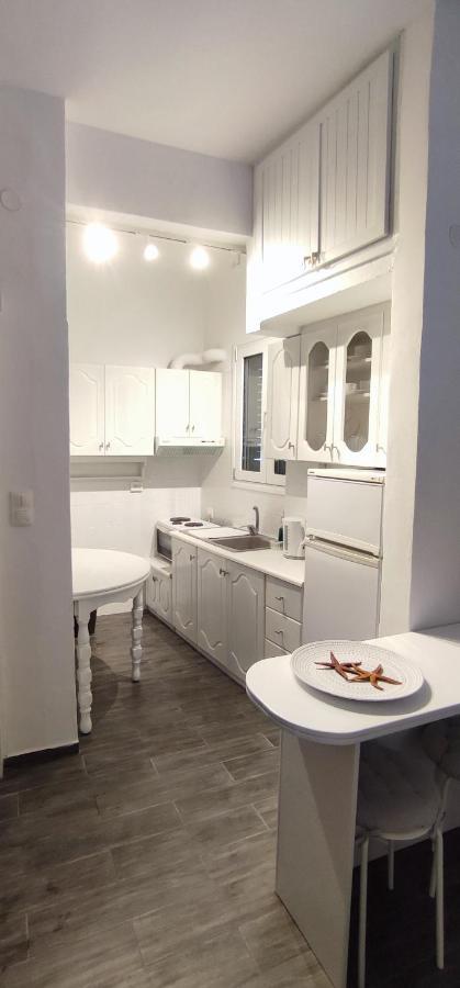 Shades Apartment Скиатос Екстериор снимка