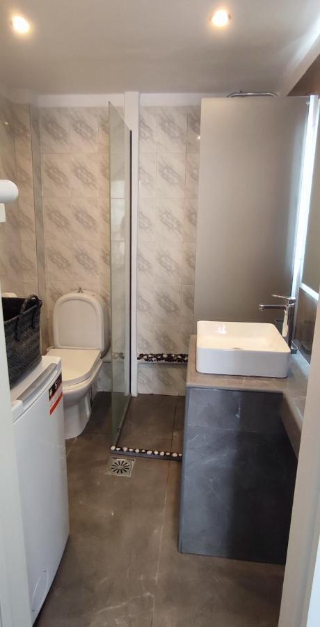 Shades Apartment Скиатос Екстериор снимка