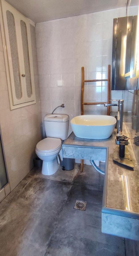 Shades Apartment Скиатос Екстериор снимка